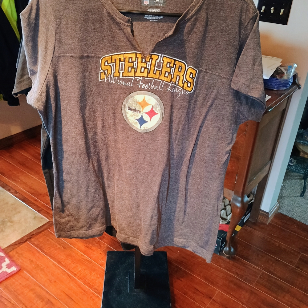 NFL Steelers Brown Short Sleeve Tee Bin 18